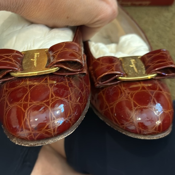 Crocodile Ferragamo low heels - Picture 11 of 15